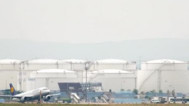 Frankfurt Am Main, Almanya - 17 Temmuz 2017: Lufthansa Airbus A320 D-Aiqu kalkış pist 07c adlı. Fraport, Frankfurt, Almanya