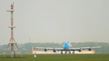 KLM Boeing 747 kalkış