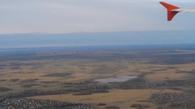Uçak, Novosibirsk mahalle çıkış yapan lombar üzerinden havadan görünümü