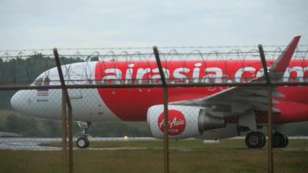 AirAsia Airbus 320 taxiagem — Vídeo de Stock