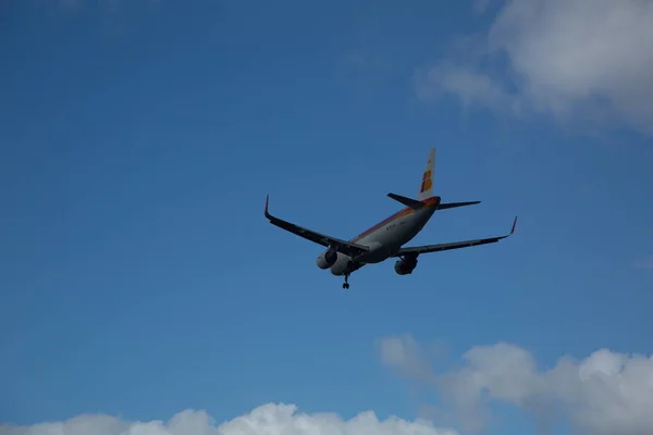 Приземление Airbus A320 Iberia — стоковое фото