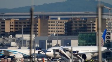 Frankfurt 'a inen uçak