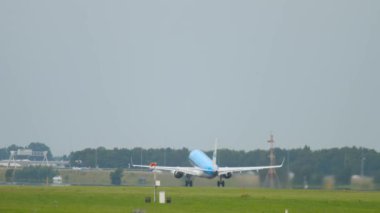 KLM Cityhopper Embraer 190 ayrılışı