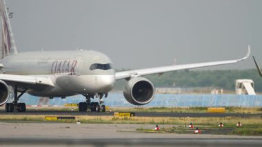 Airbus 350 gidiş daha önce Taksilemek