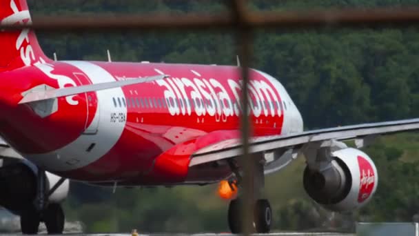 Phuket Thailand November 2018 Air Asia Airbus A320 Mit Registrierung — Stockvideo