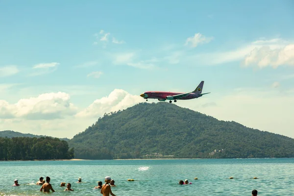 Boeing arası Nok Air Phuket üzerinde açılış