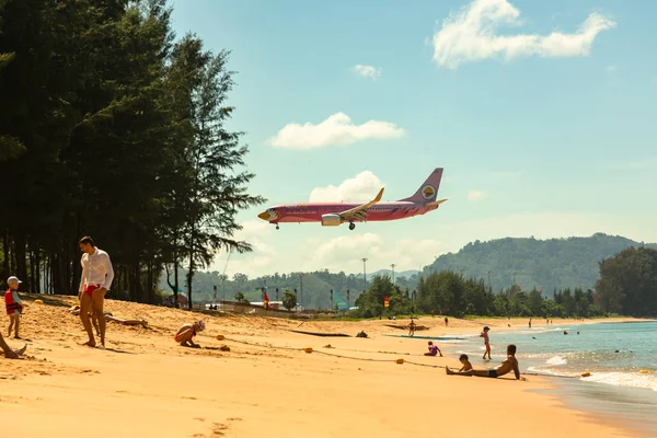 Aterrizaje del Boeing 737 — Foto de Stock