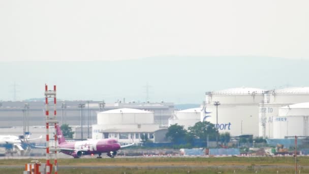 Airbus 321 Wow Air Ανεβείτε έξω — Αρχείο Βίντεο