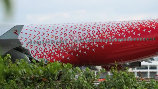 Avión antes de la salida — Vídeos de Stock