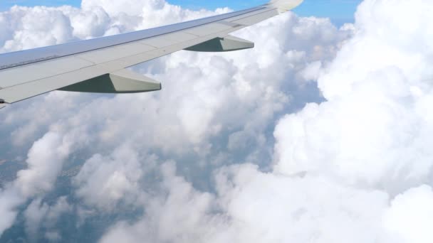 Вид з повітря зі спускання літака — стокове відео