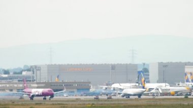 Airbus 321 Wow hava kalkış