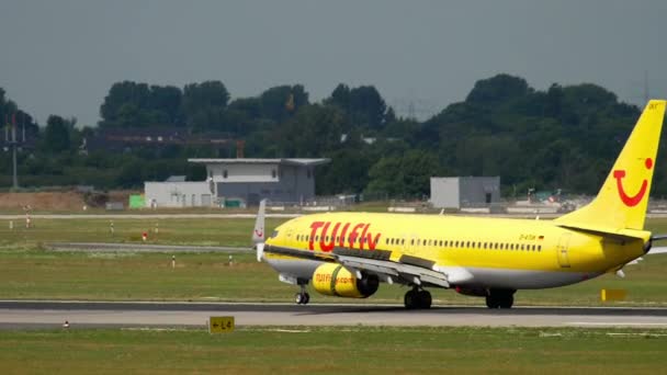 TUIfly Boeing 737 lądowania — Wideo stockowe