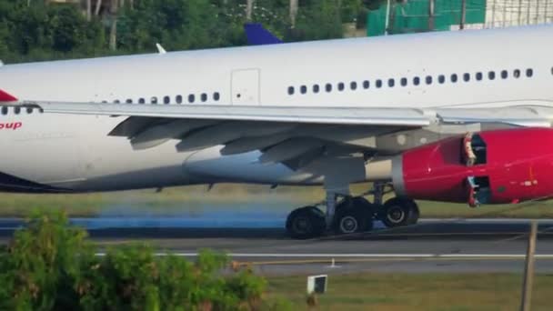 Atterrissage d'Airbus A330 — Video