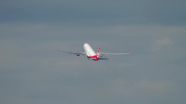Airberlin Airbus 330 kalkış