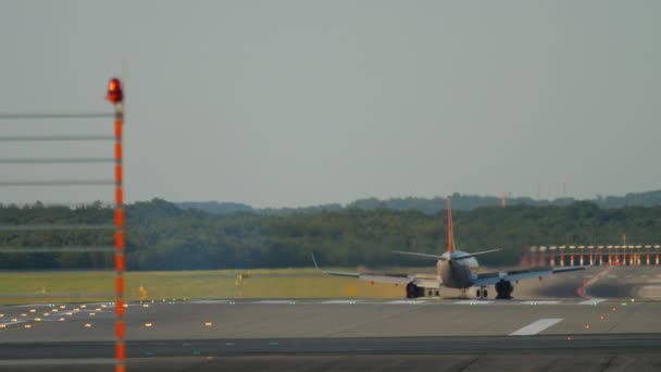 Atterrissage d'avion à Düsseldorf — Video