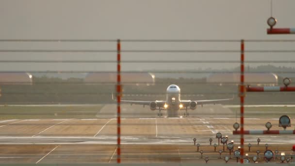 Düsenflugzeug gestartet — Stockvideo