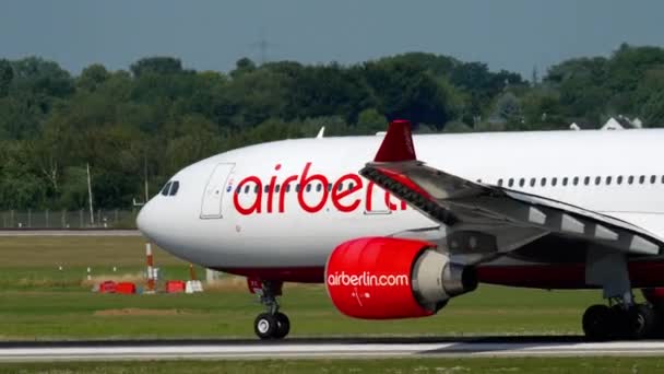 Airberlin Airbus 330 take-off — Stock video