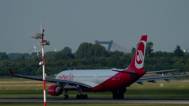Airberlin Airbus 330 take-off — Stock video