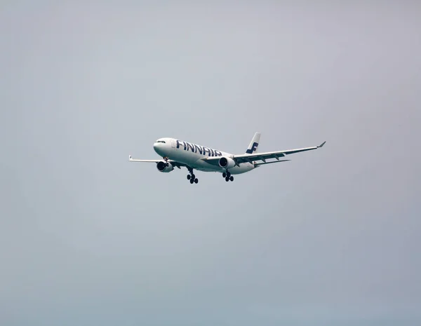 Airbus Finnair arrive à l'aéroport — Photo