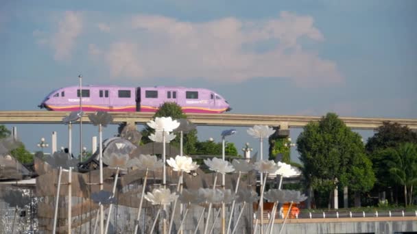 Monorail trein naar Sentosa island — Stockvideo