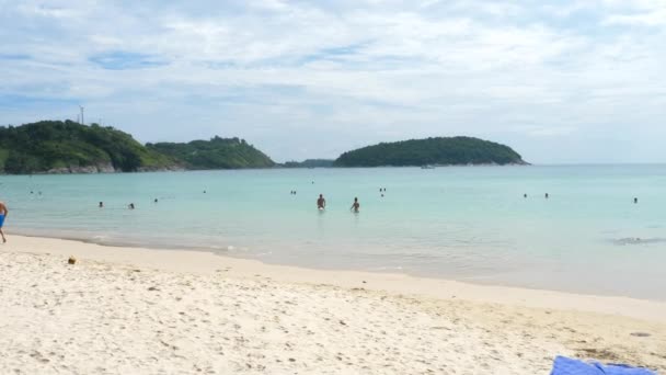 Nai harn beach, südlich der insel phuket — Stockvideo