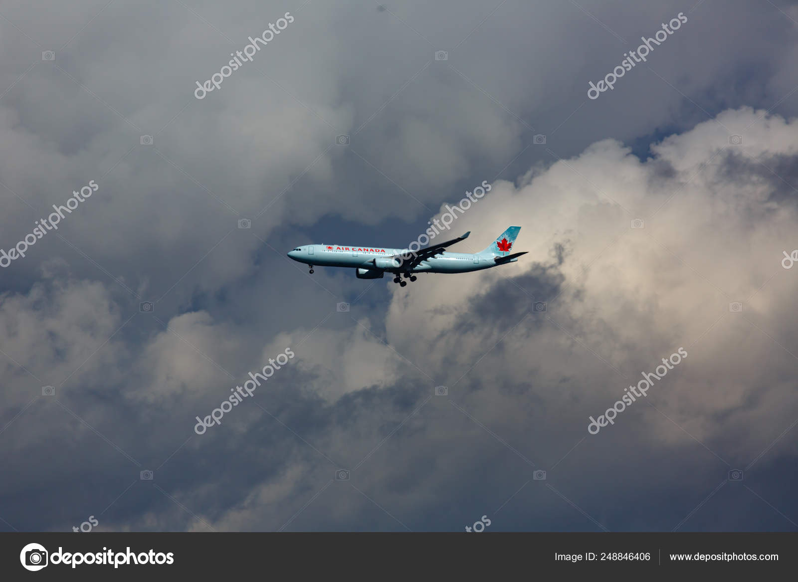 Unduh 87+ Background Of Air Canada HD Terbaru