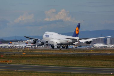 Lufthansa yaklaşım ve iniş