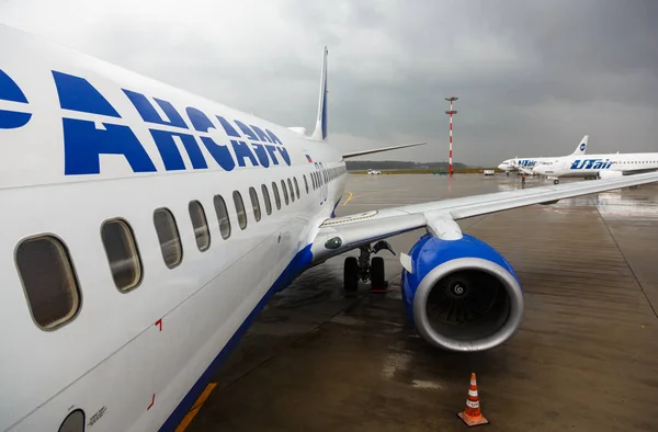 Transaero Boeing na lotnisku — Zdjęcie stockowe