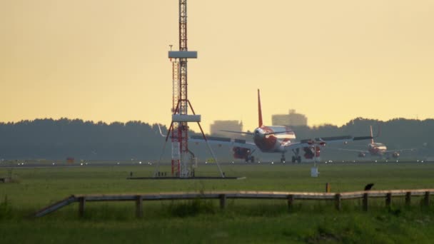 EasyJet Airbus A320 landing — Stock Video