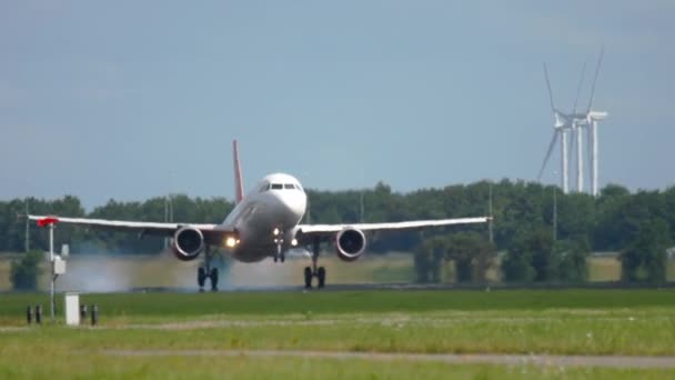 Air Malta Airbus A320 aterrizaje — Vídeos de Stock