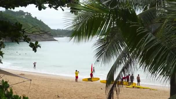 Nai Harn beach, jižně od ostrova Phuket — Stock video