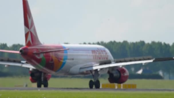 Air Malta Airbus A320 atterraggio — Video Stock