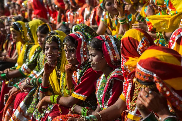 Indiska flickor i Pushkar — Stockfoto