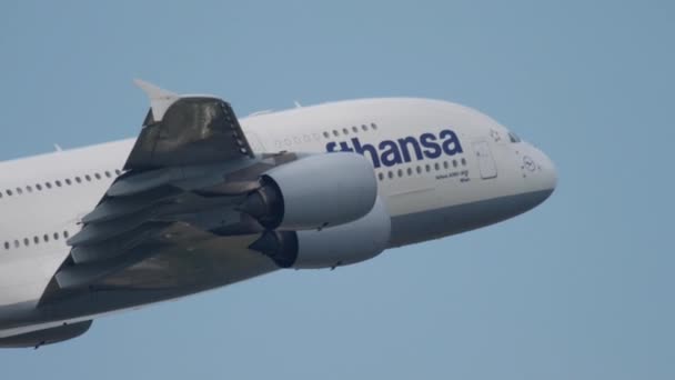 Lufthansa Airbus A380 αναχώρησης — Αρχείο Βίντεο