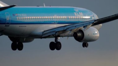 KLM Royal Dutch Havayolları Boeing yaklaşan 737