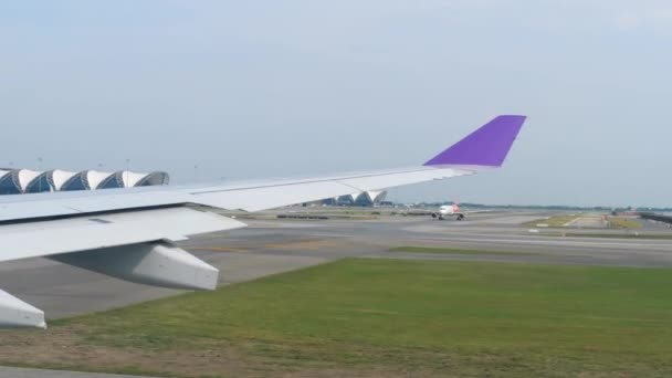 Bangkok Suvarnabhumi Havaalanı'na gidiş — Stok video