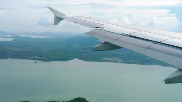 Flygfoto landskap från fallande flygplan — Stockvideo