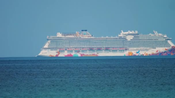 Genting Dream cruise ship near Phuket — Stock Video