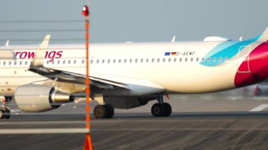 Uçak başına Taksilemek