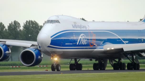 Airbridgecargo Boeing 747 kalkış — Stok video