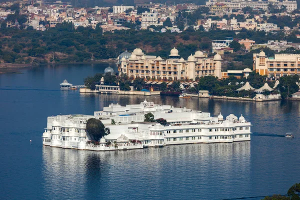 Udaipur şehir Palace ve PICHOLA lake