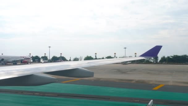 Phuket internationale luchthaven — Stockvideo