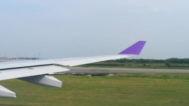 Avgång från Suvarnabhumi flygplats, Bangkok — Stockvideo