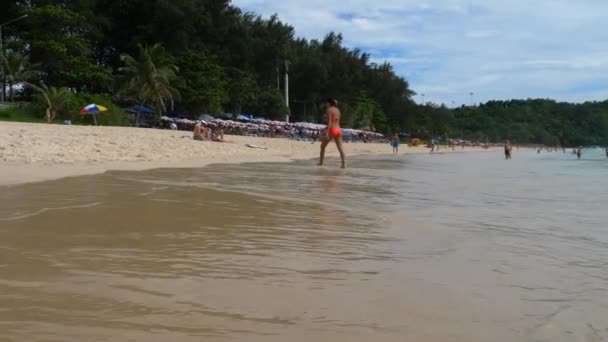 Nai Harn beach, south of Phuket Island — Stock Video