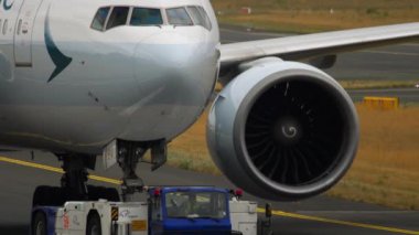 Boeing 777 servis dışı.