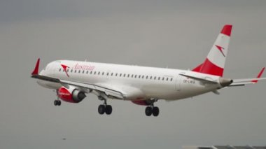 Avusturya Havayolları Embraer Erj-195lr iniş