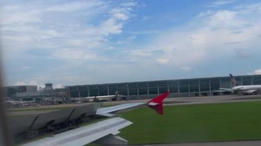 Changi Havalimanı'na iniş sonra fren