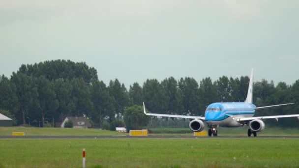 KLMシティホッパーエンブラエル190離陸 — ストック動画