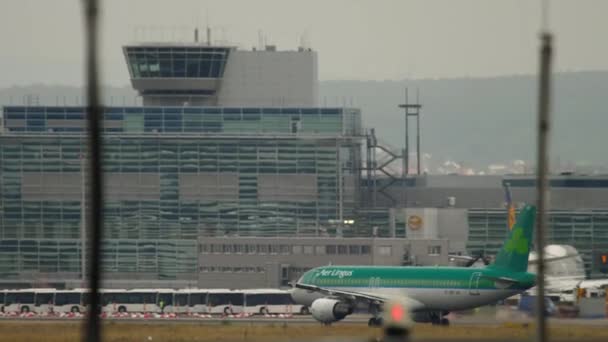 Aer lingus airbus a320 abflug — Stockvideo