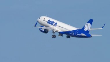 Uçak airbus A320 kalkış